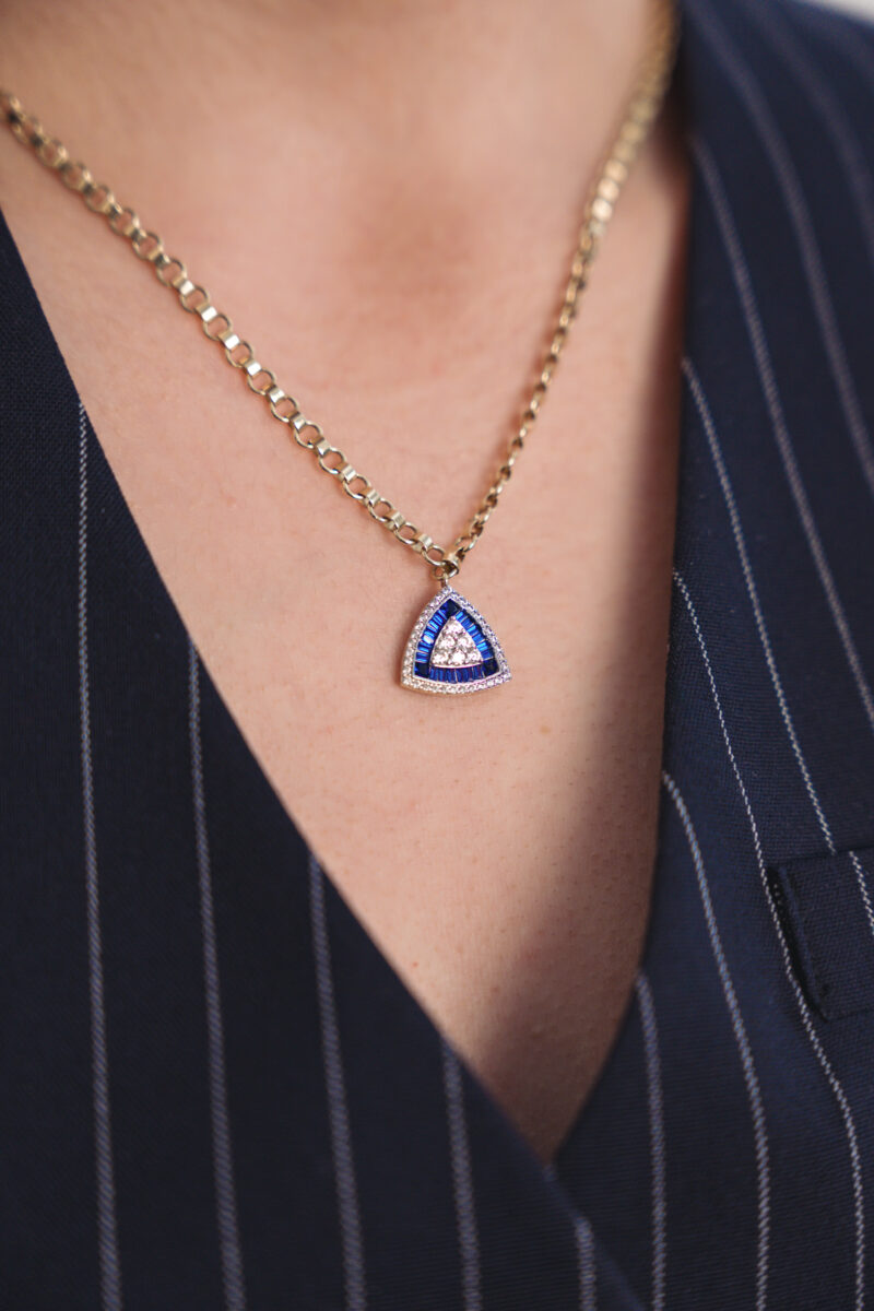 Triangle Kolye